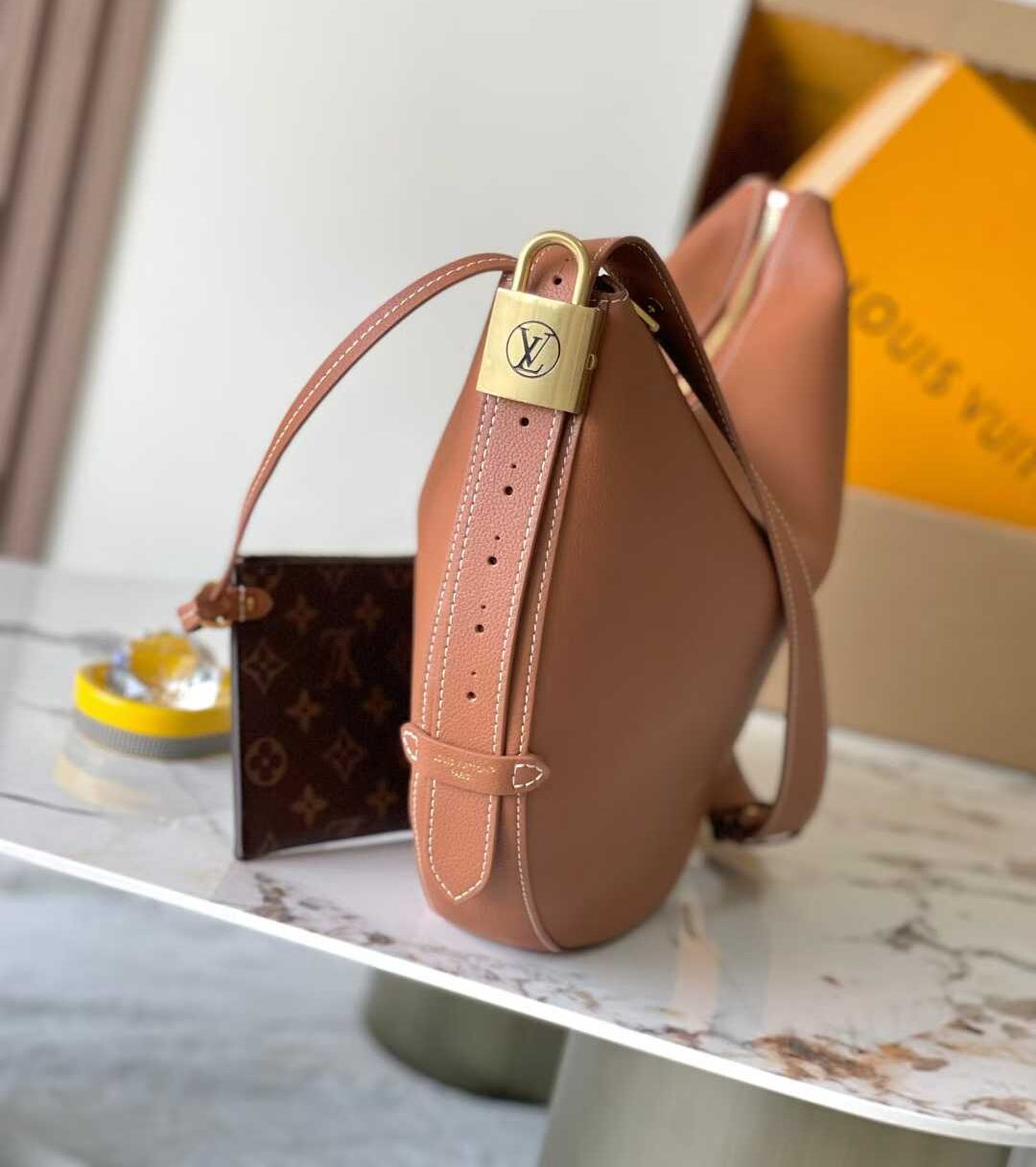 루이비통 로우 키 쿠키 백 MM 측면 사진