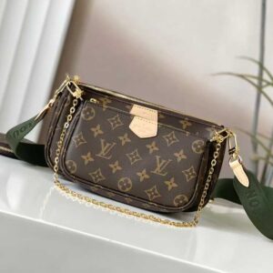 루이비통 멀티 포쉐트 악세수아 (M44813)