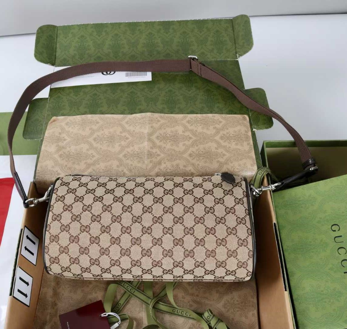 구찌 캔버스 스몰 보스턴백 정면 사진