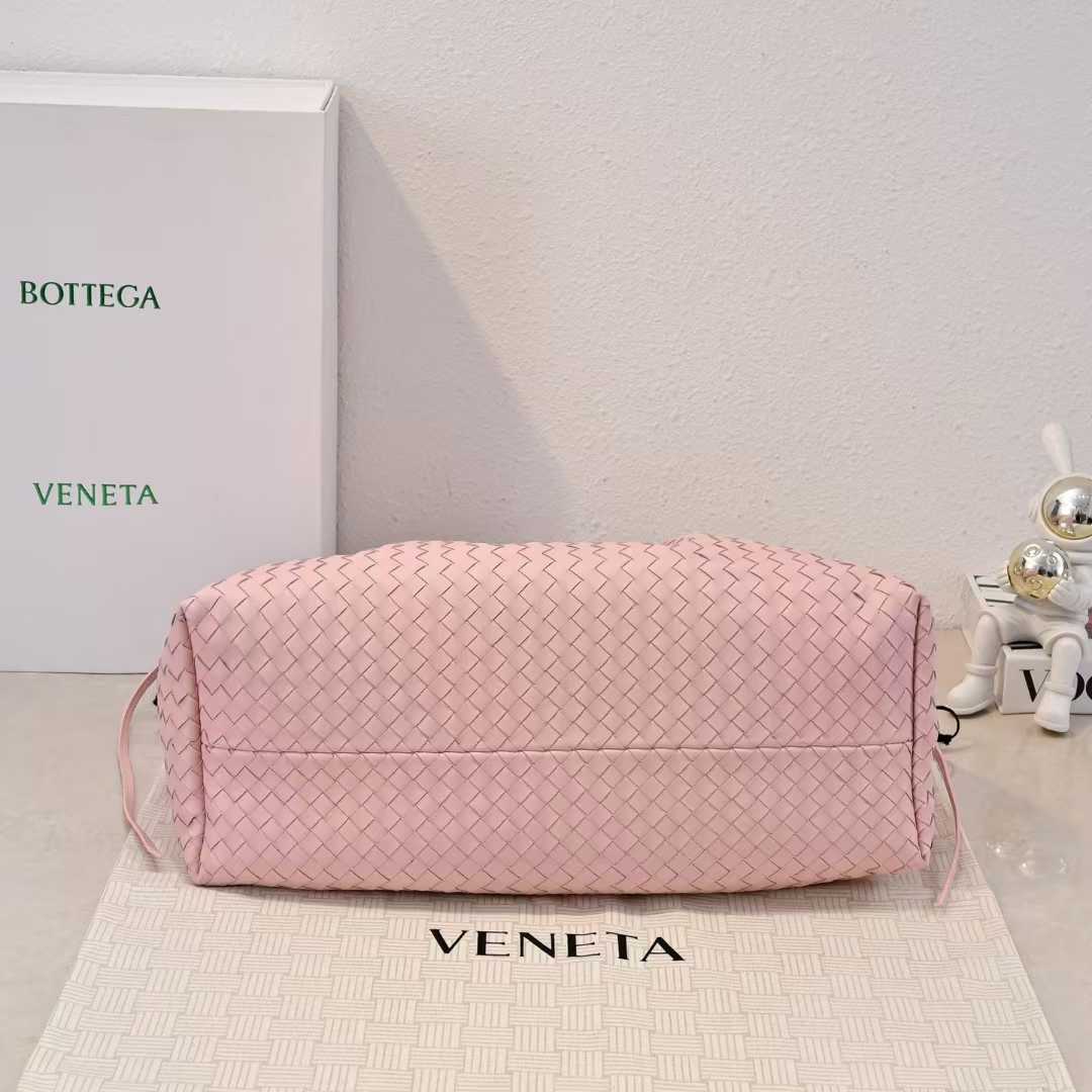 보테가베네타 피나코데카 바닥 사진