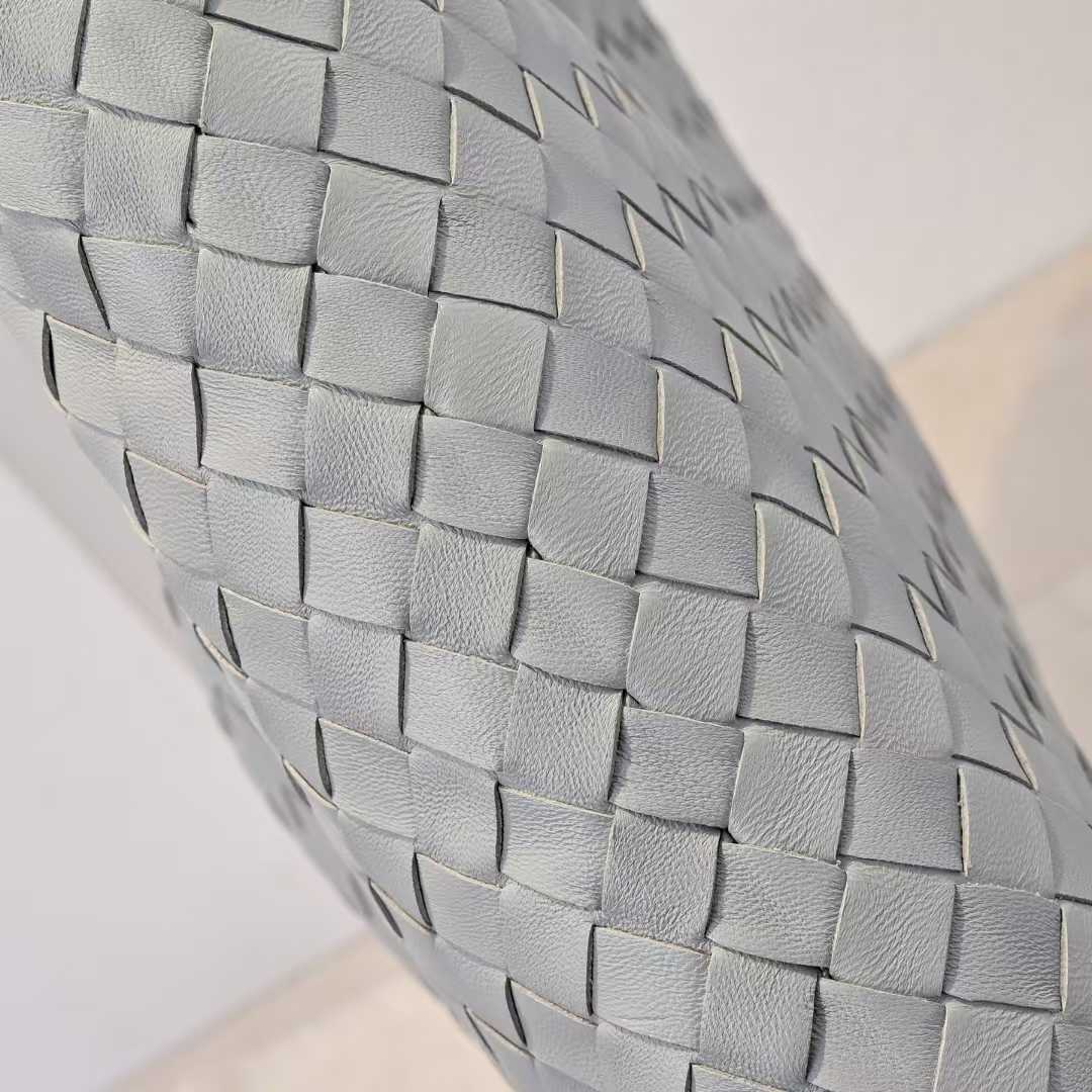 보테가베네타 라지 홉 바닥 사진