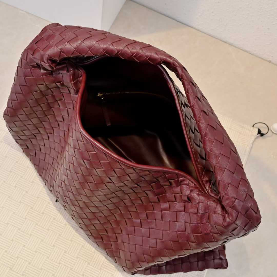 보테가베네타 라지 홉 내부 사진