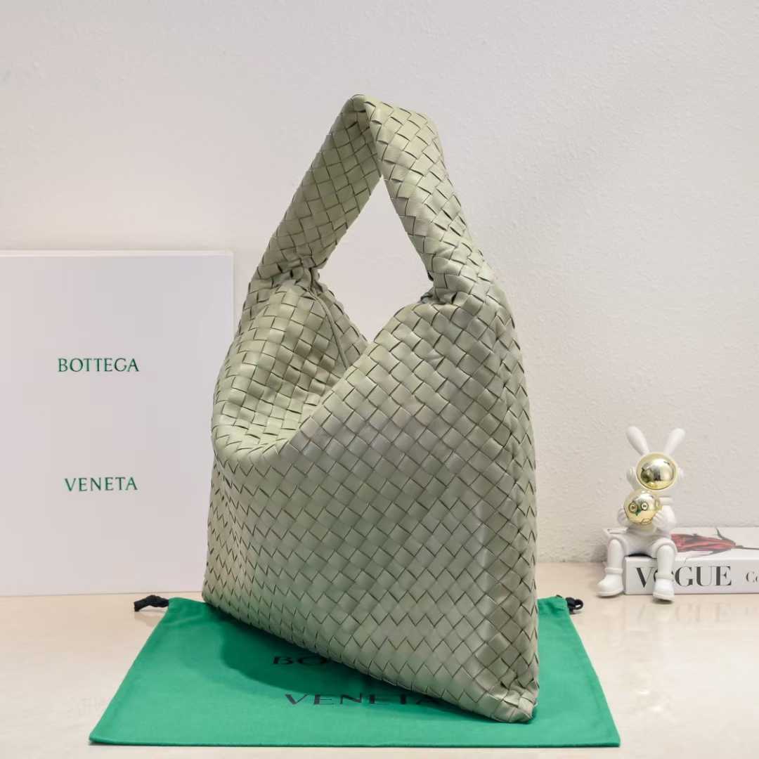 보테가베네타 라지 홉 측면 사진