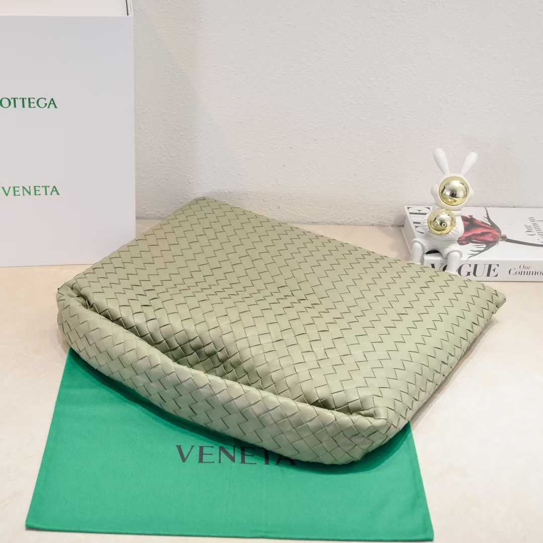 보테가베네타 라지 홉 평면 사진